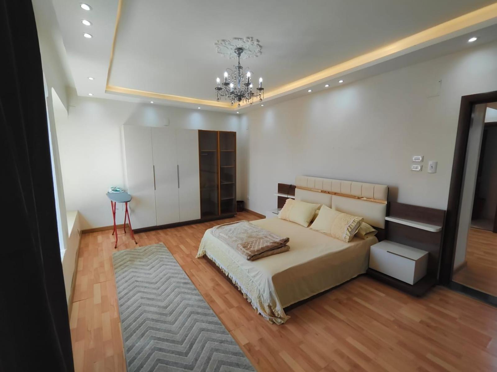 مفروشة تطل علي النيل مباشره * Cairo