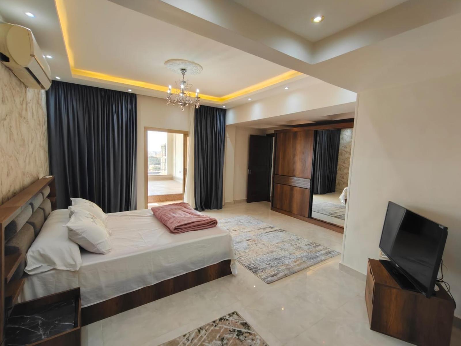 مفروشة تطل علي النيل مباشره Cairo